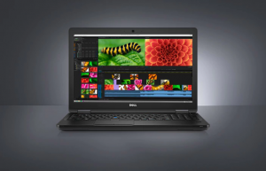 Dell Precision 15 3520 to urodziwa obudowa, 15,6 cala ekranu, system operacyjny Windows 10, czterordzeniowy procesor Intel Xeon E3 1505 V6, 32 giga pamięci ram, 2000 giga na dysku SSD, wbudowany mikrofon, czytnik kart pamięci, jeden port HDMI, trzy porty USB, czytnik linii papilarnych, Bluetooth, podświetlana klawiatura, pojemna bateria i niska masa własna